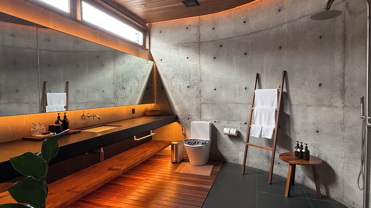 Photo of Bathroom in Ang Thong