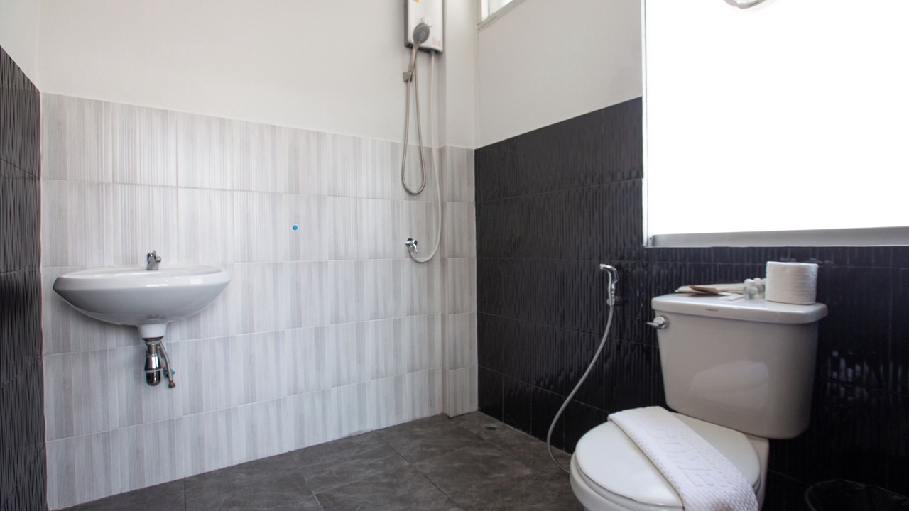 Photo of Bathroom in Si Phraya
