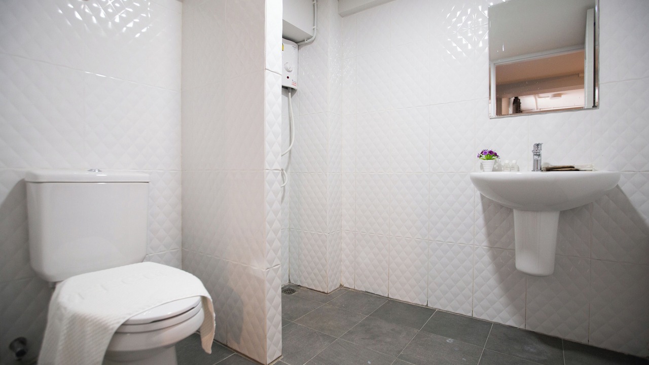 Photo of Bathroom in Si Phraya