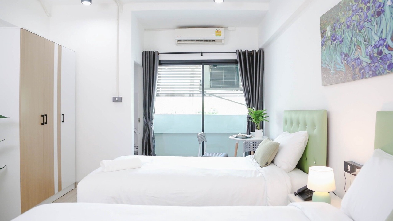 Photo of Bedroom in Khanna Yao