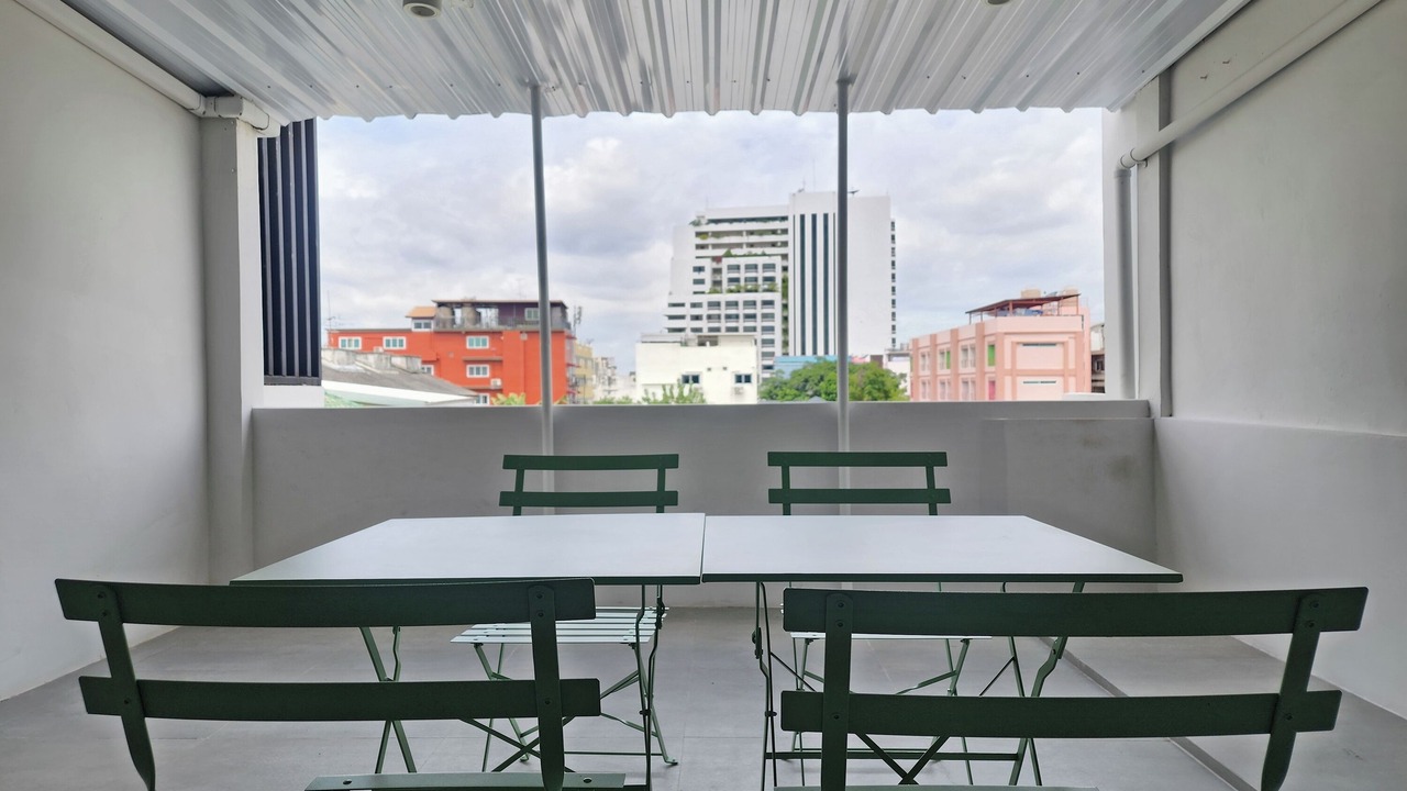 Photo of Patio Balcony in Wat Sam Phraya