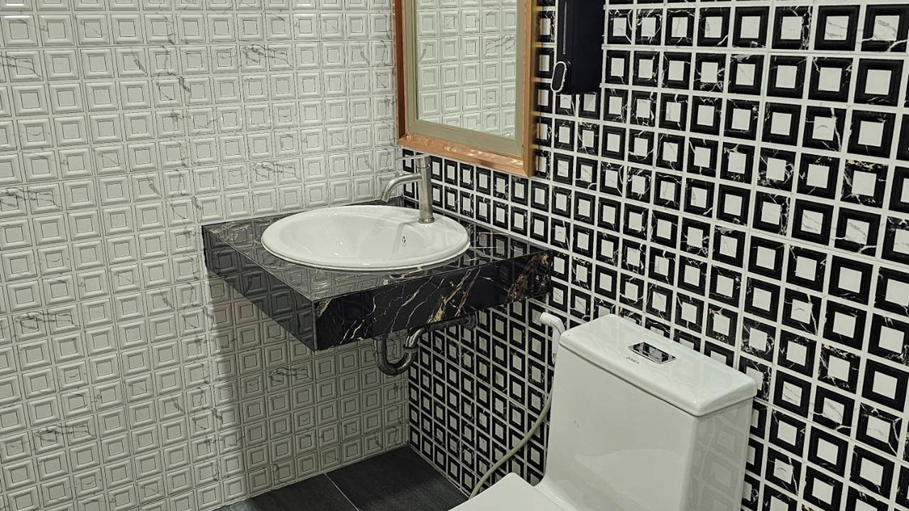 Photo of Bathroom in Phra Samut Chedi