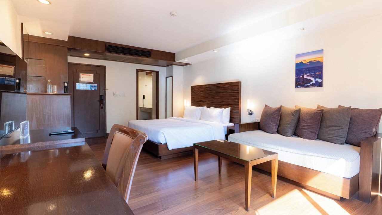 Photo of Bedroom in Khlong Tan
