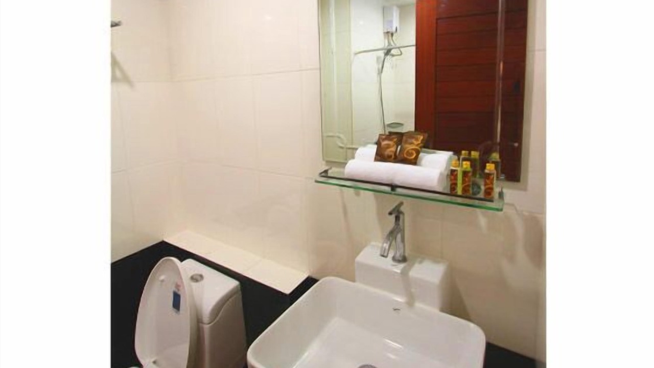 Photo of Bathroom in Wong Sawang