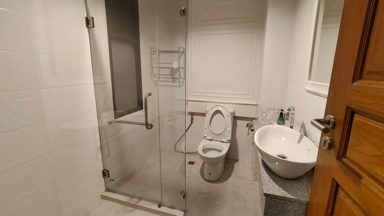 Photo of Bathroom in Thapae