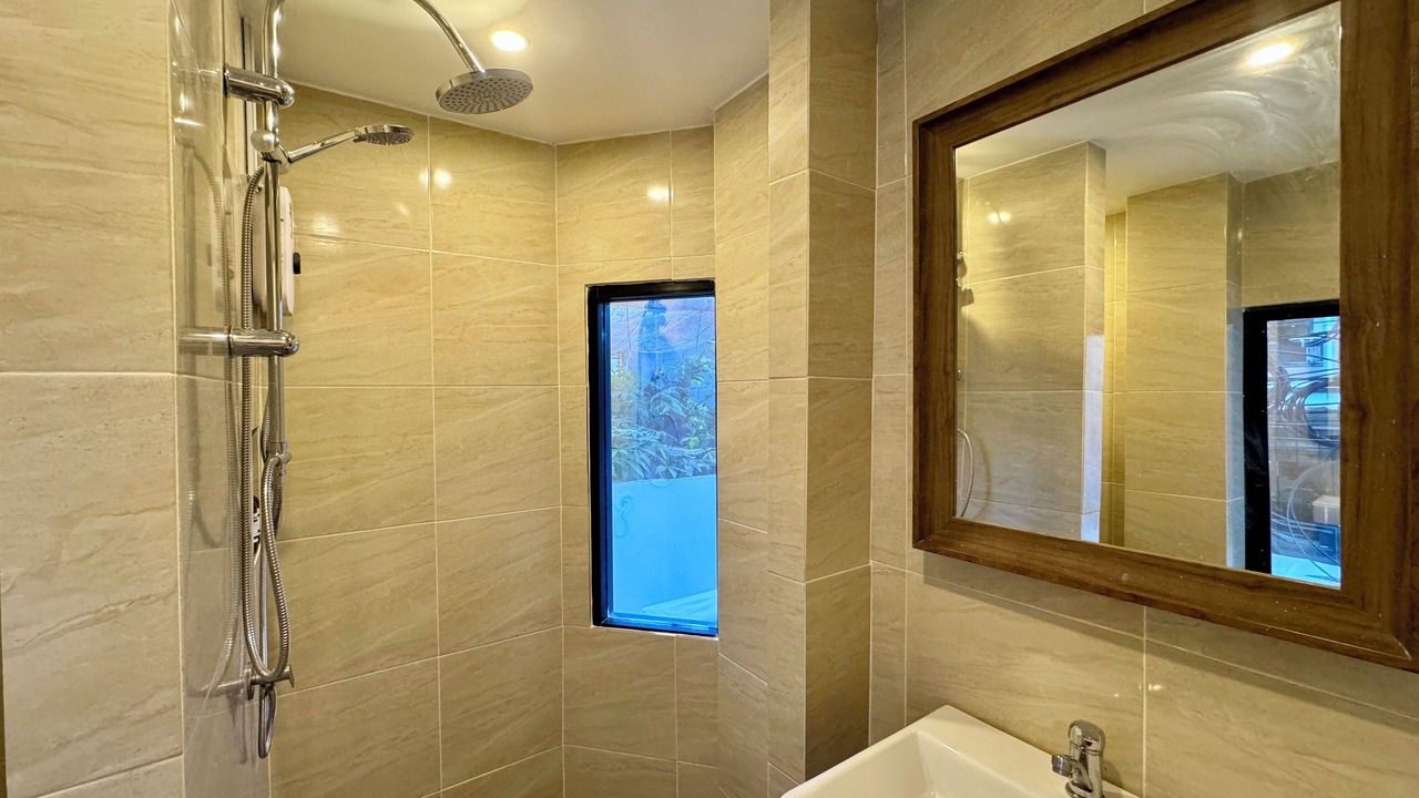 Photo of Bathroom in Pratunam
