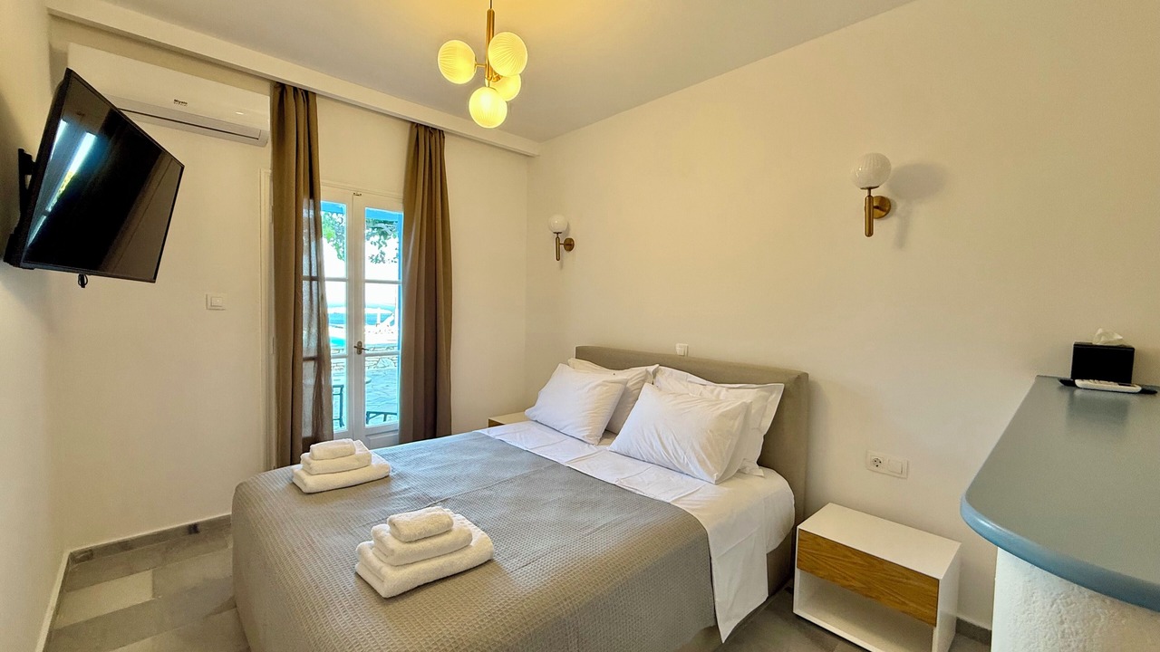 Photo of Bedroom in Drios