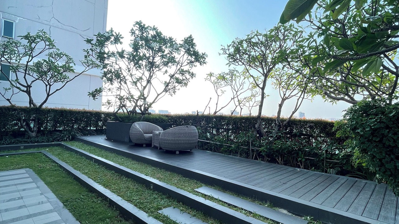 Photo of Outdoor in Samsen Nok