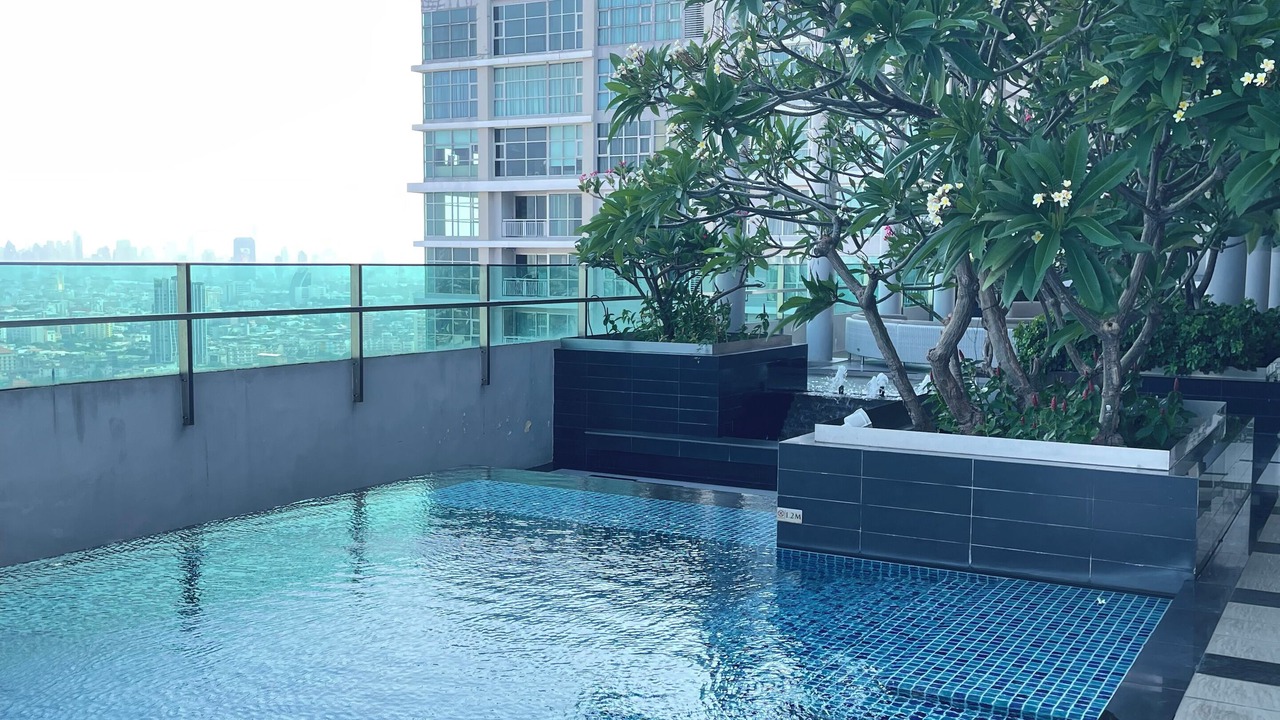 Photo of Outdoor in Samsen Nok