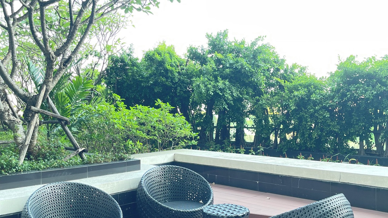 Photo of Outdoor in Samsen Nok