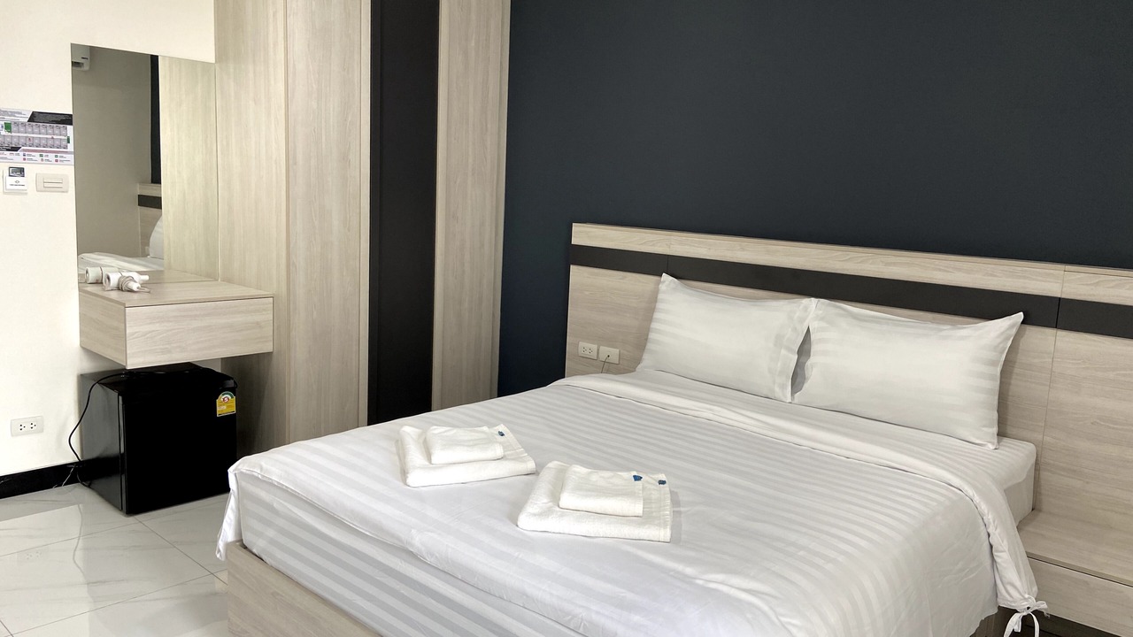 Photo of Bedroom in Khanna Yao