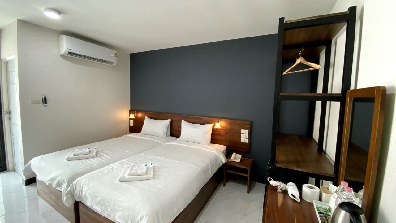Photo of Bedroom in Khanna Yao
