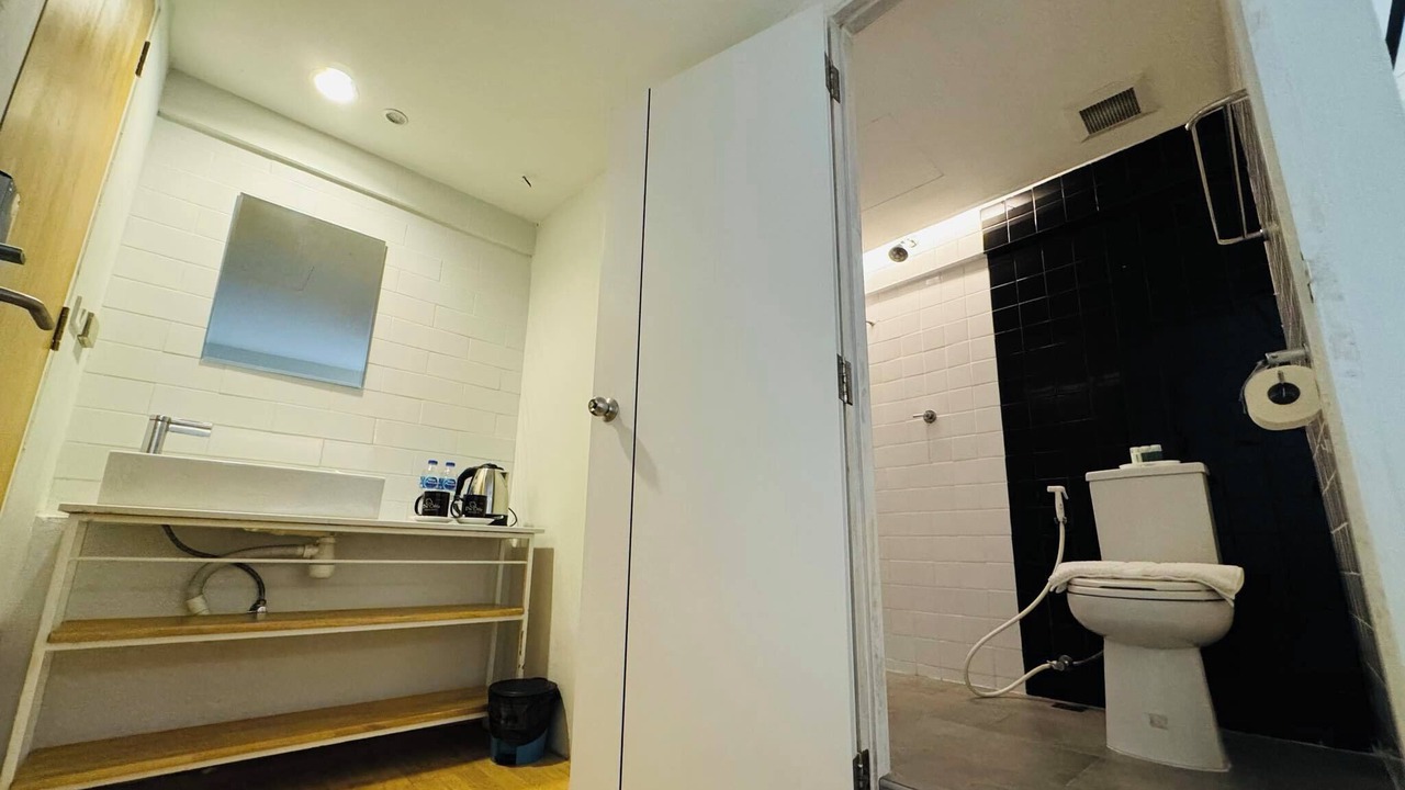 Photo of Bathroom in Embassy District
