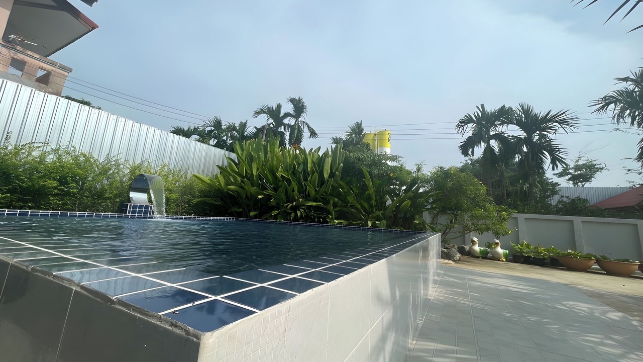 Photo of Outdoor in Thep Kasattri