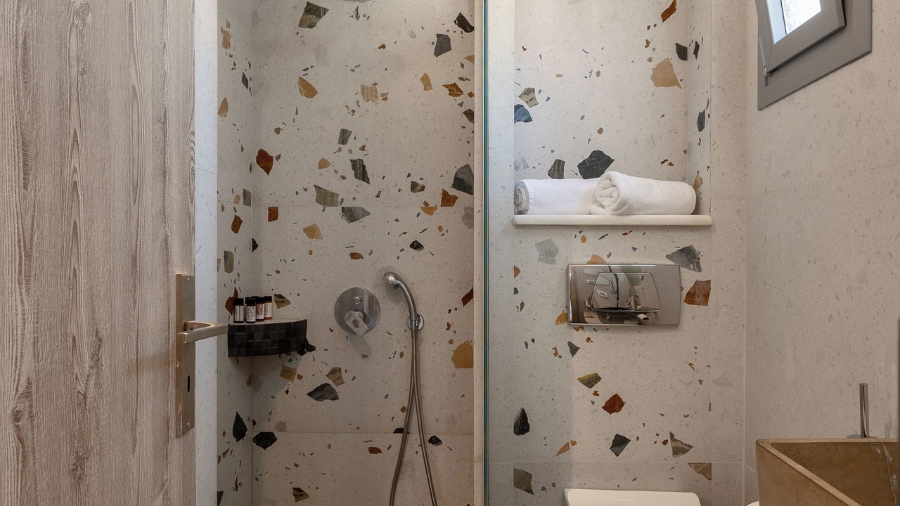 Photo of Bathroom in Kamari