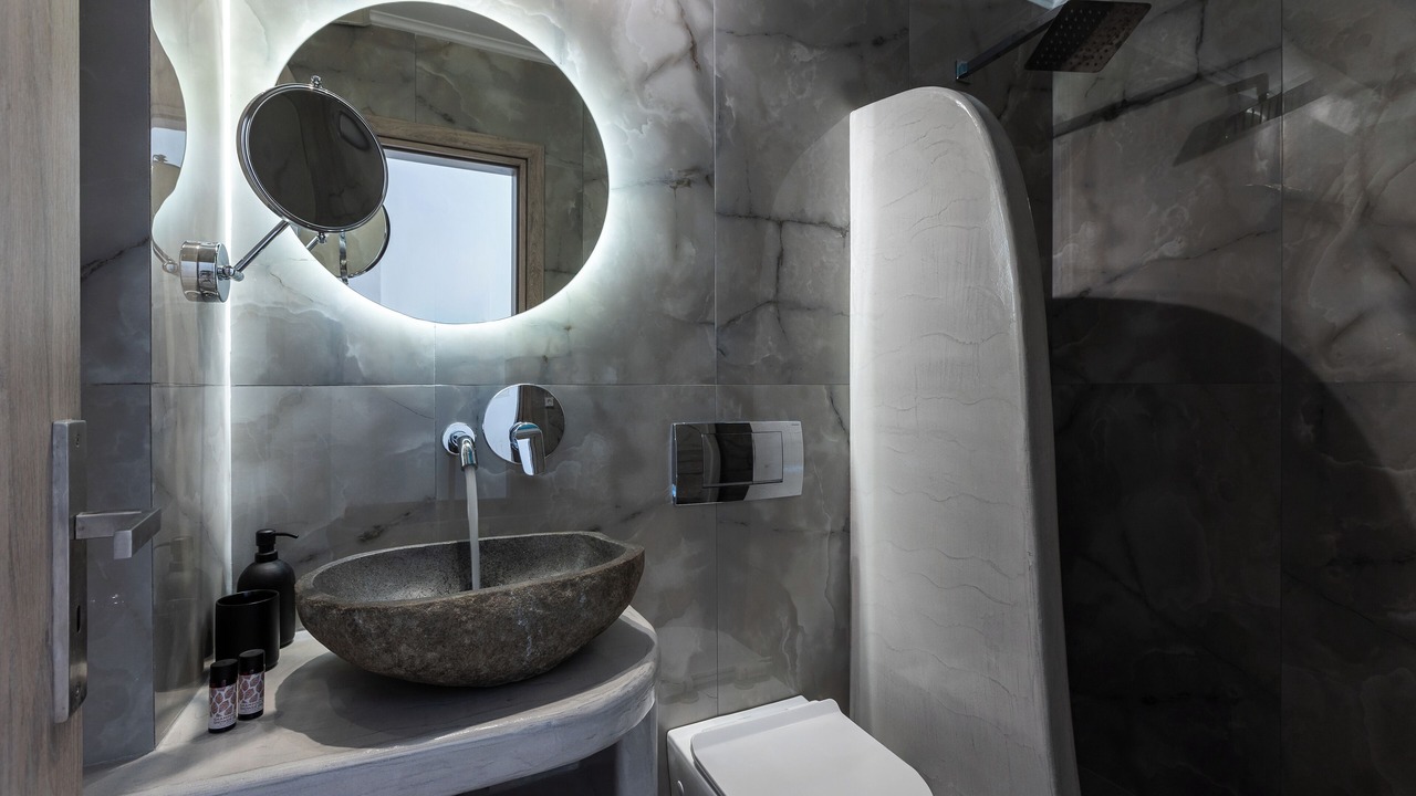 Photo of Bathroom in Kamari