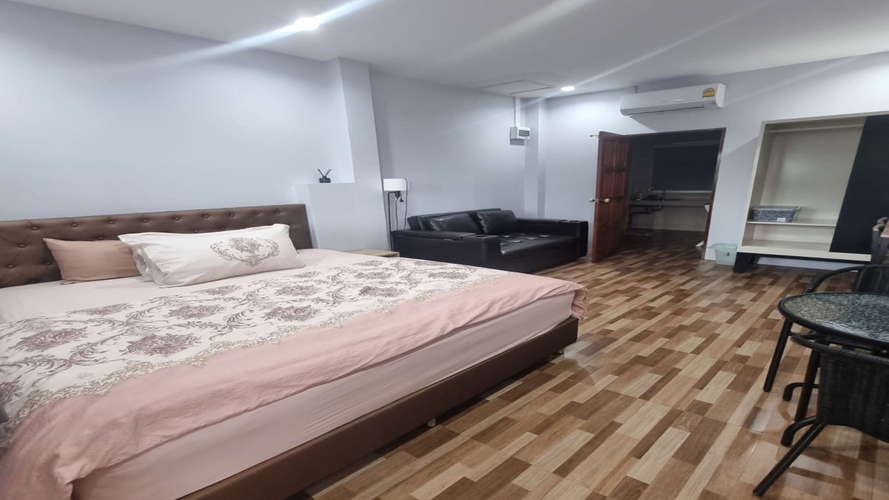 Photo of Bedroom in Wiset Chai Chan