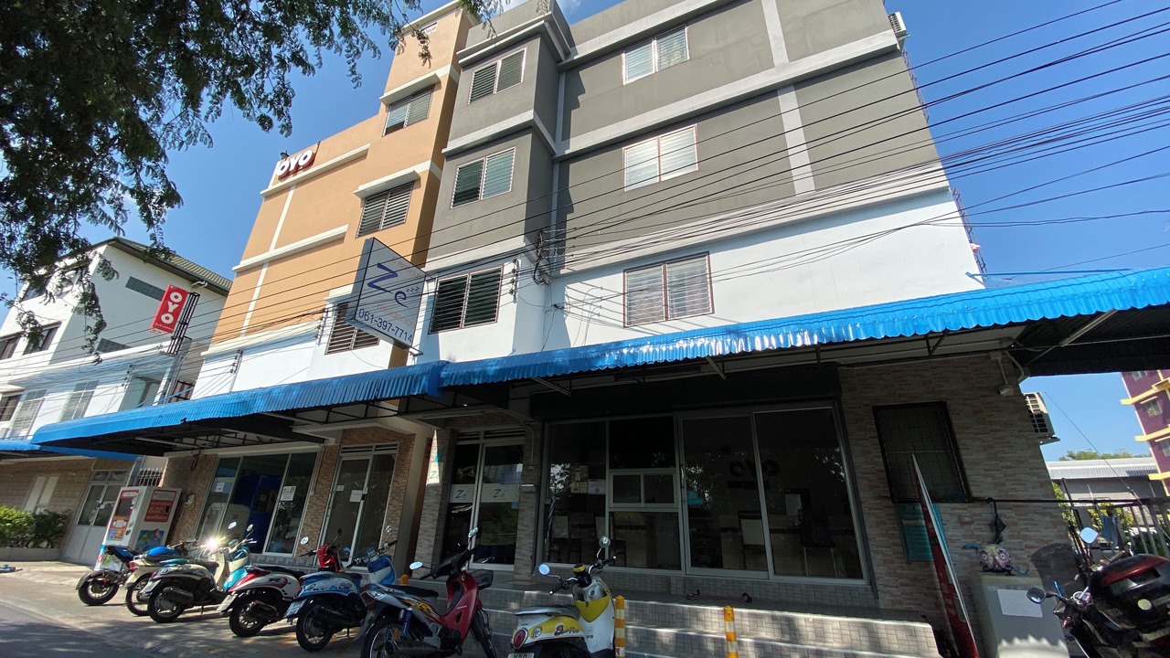 Photo of Outdoor in Khanna Yao