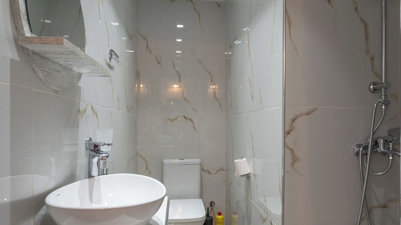 Photo of Bathroom in Plitra