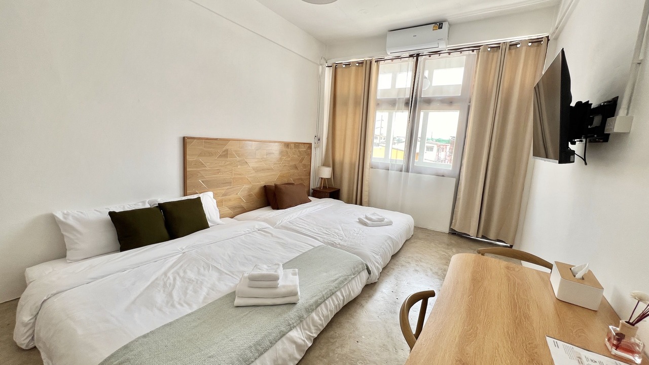 Photo of Bedroom in Pom Prap Sattru Phai