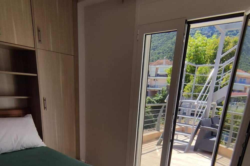 Photo of Bedroom in Kamena Vourla
