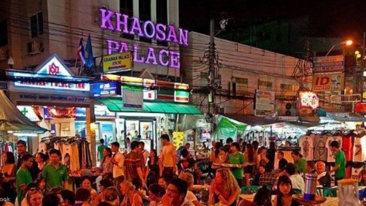 Photo of Outdoor in Thanon Nakhon Chai Si