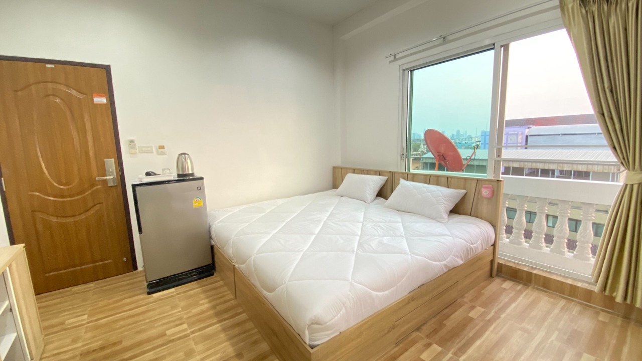 Photo of Bedroom in Thanon Nakhon Chai Si