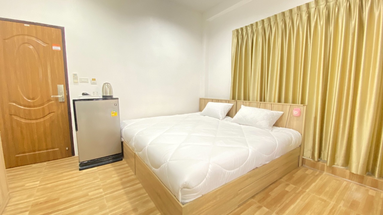 Photo of Bedroom in Thanon Nakhon Chai Si