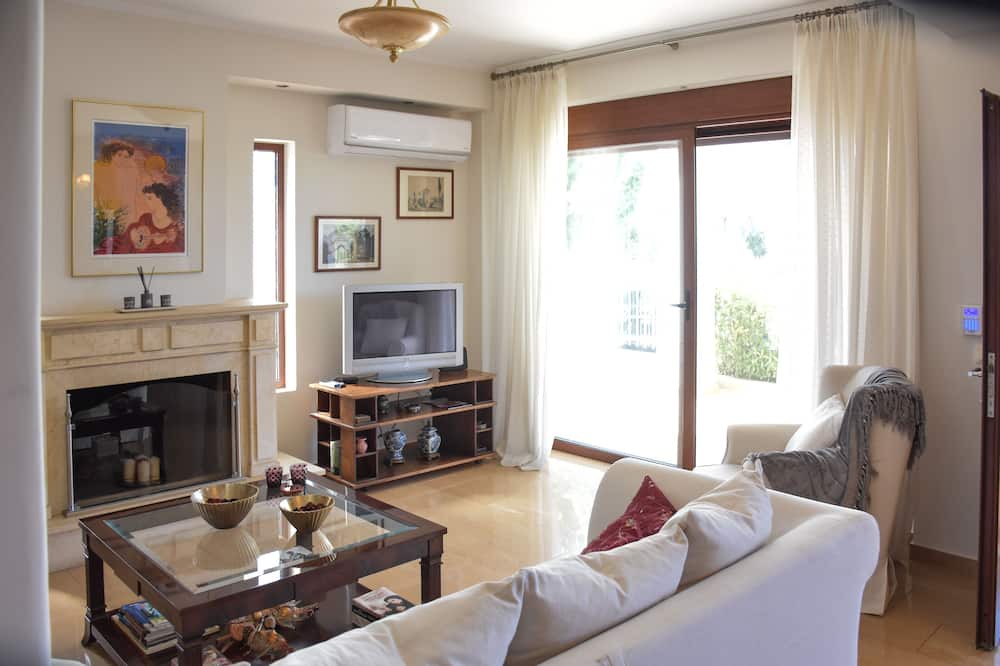 Photo of Livingroom in Gastouni