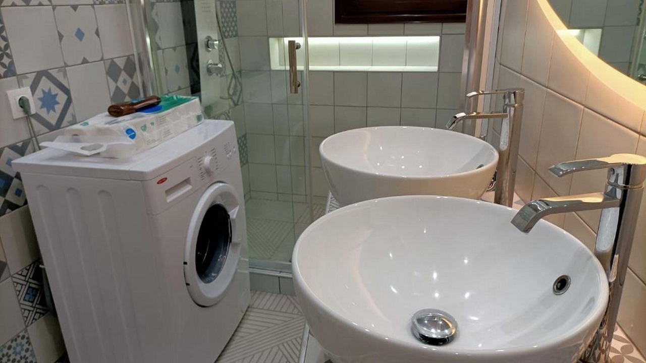 Photo of Bathroom in Kypseli