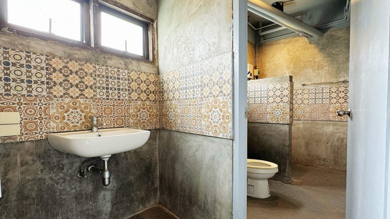 Photo of Bathroom in Huai Khwang