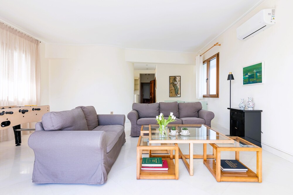 Photo of Livingroom in Glyfada