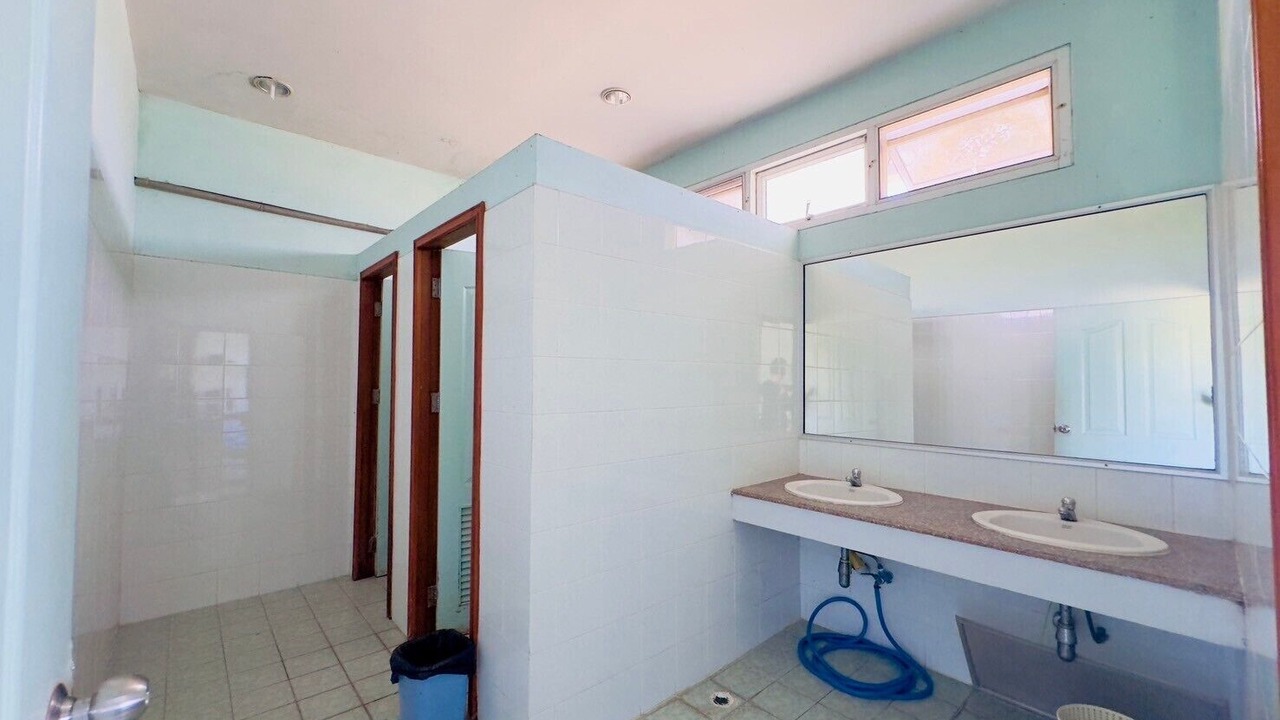 Photo of Bathroom in Mueang Samut Prakan District