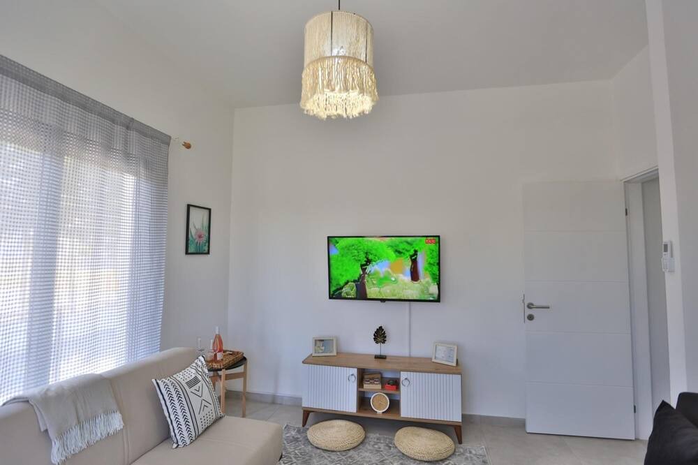 Photo of Livingroom in Kyrenia District