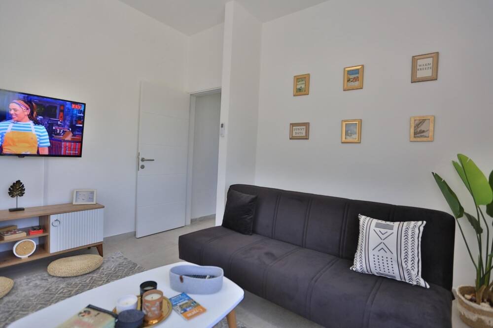 Photo of Livingroom in Kyrenia District