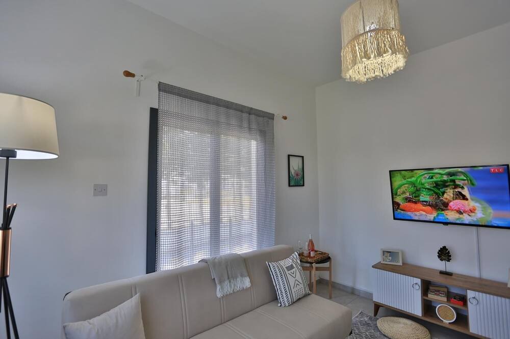 Photo of Livingroom in Kyrenia District