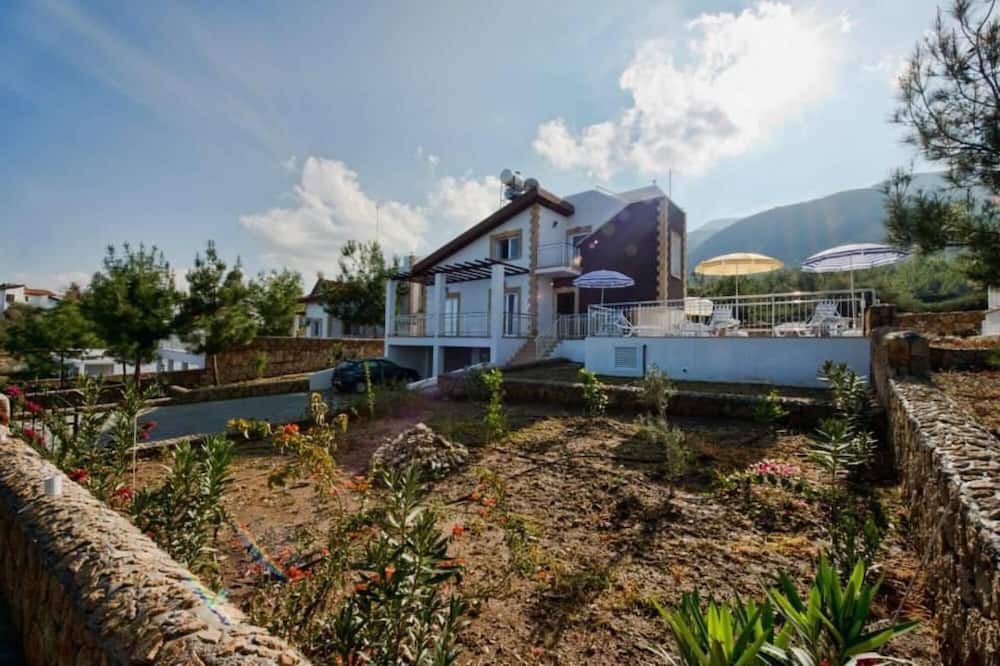 Photo of Outdoor in Kyrenia