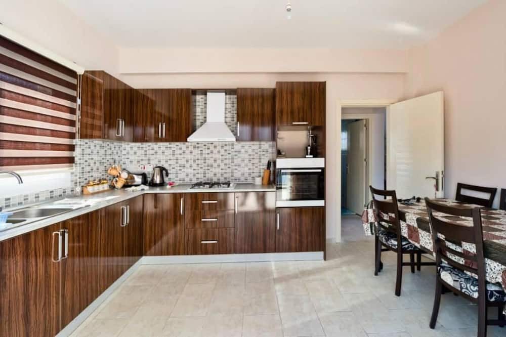 Photo of Kitchen in Kyrenia