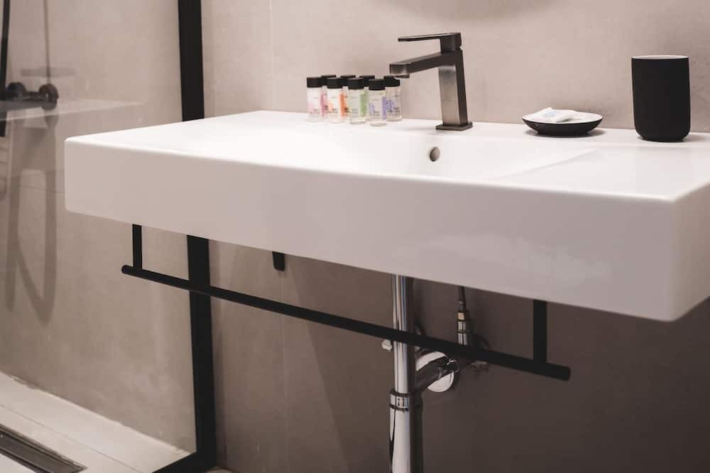 Photo of Bathroom in Episkopos