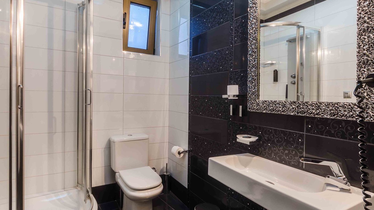 Photo of Bathroom in Loutraki