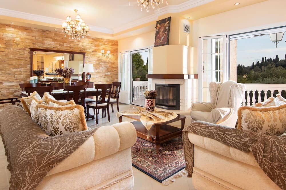 Photo of Livingroom in Ano Korakiana