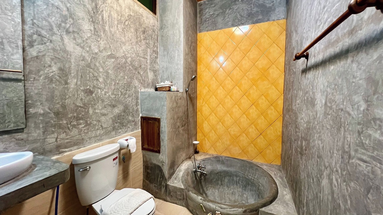 Photo of Bathroom in Pa Daet