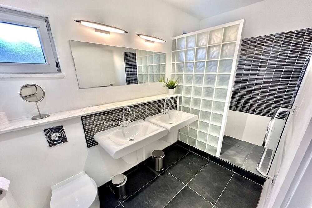 Photo of Bathroom in Aradippou