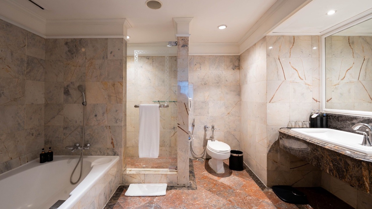 Photo of Bathroom in Thanon Phaya Thai