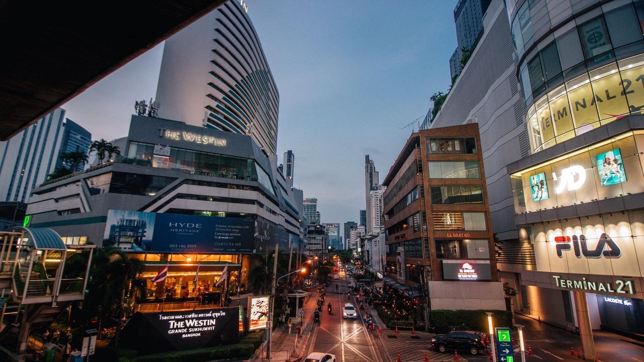 Photo of Outdoor in Khlong Toei Nuea