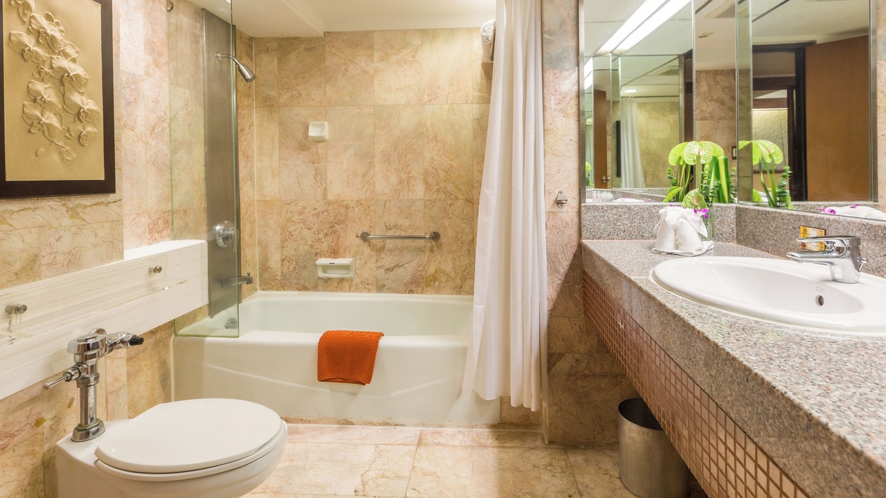 Photo of Bathroom in Thanon Phetchaburi