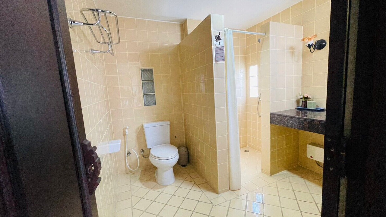 Photo of Bathroom in Thapae