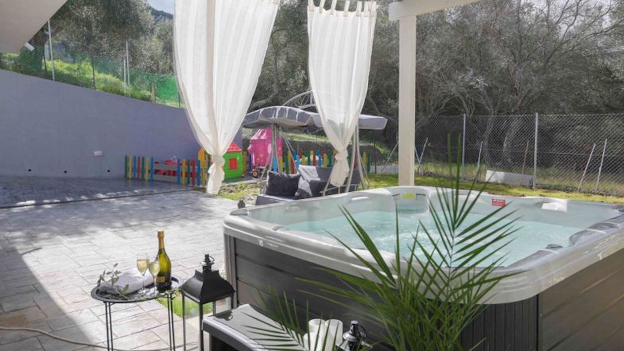 Photo of Outdoor in Notos