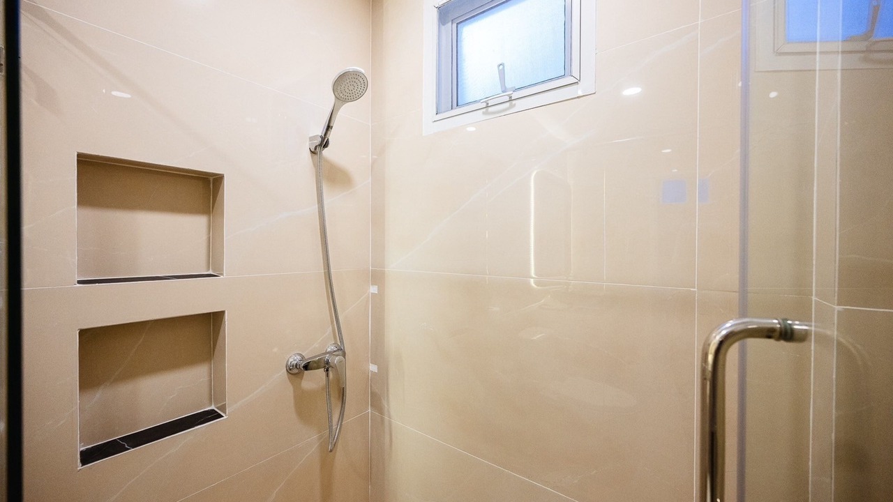 Photo of Bathroom in Samut Songkhram