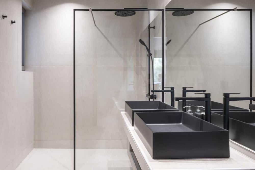 Photo of Bathroom in Vagia
